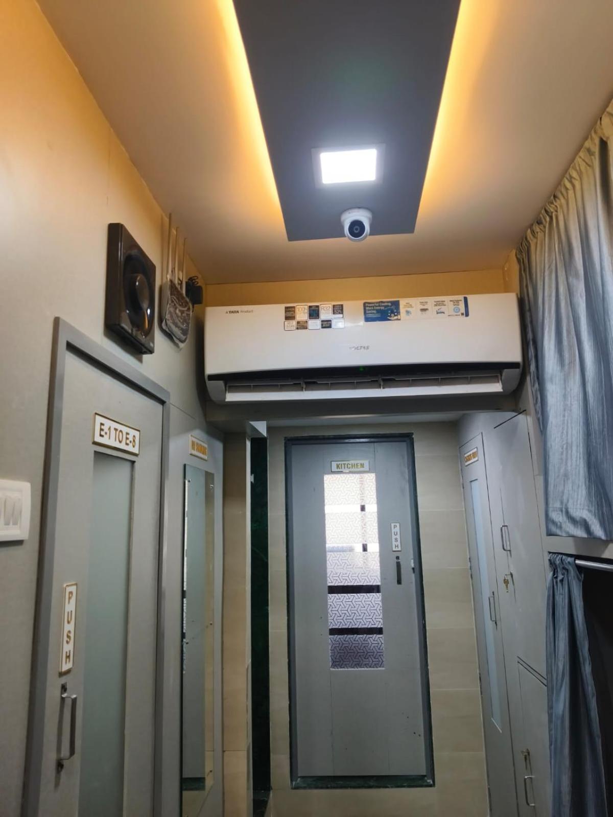 Rest Inn Hostel Dormitory Mumbai Eksteriør bilde